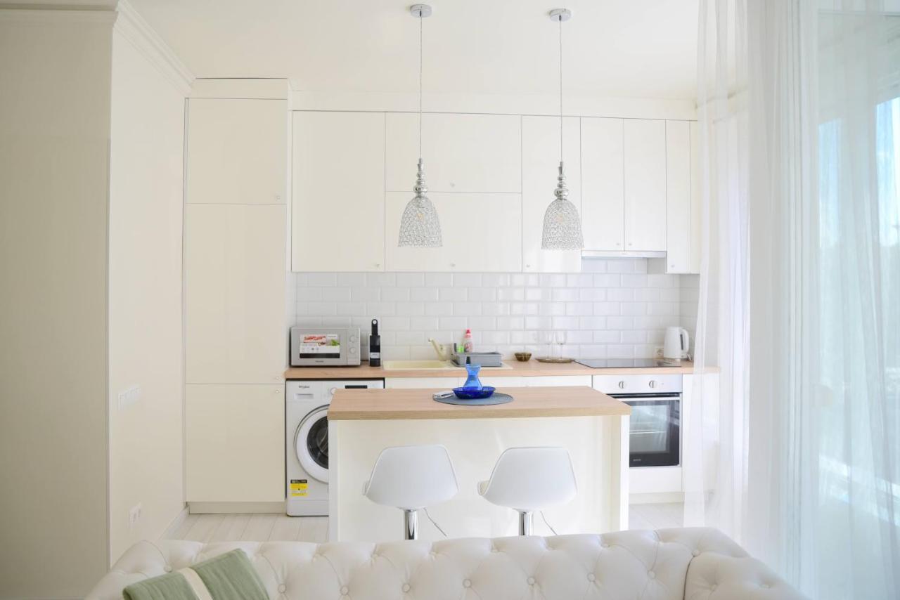 Cloe Apartman Szeged Buitenkant foto