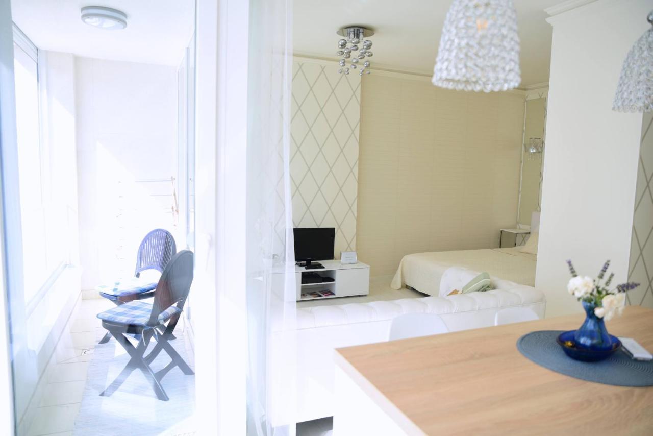 Cloe Apartman Szeged Buitenkant foto