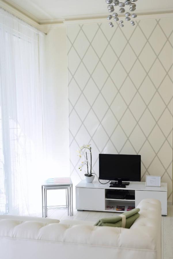 Cloe Apartman Szeged Buitenkant foto