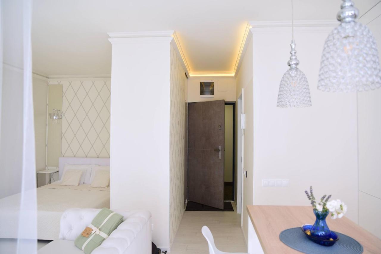 Cloe Apartman Szeged Buitenkant foto